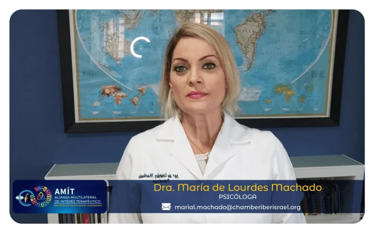 Dr. María de Lourdes Machado de Romero, director of the AMIT committee of health professionals
